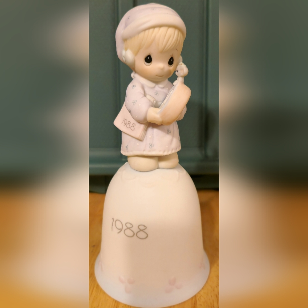 Precious Moments 1988 Bell